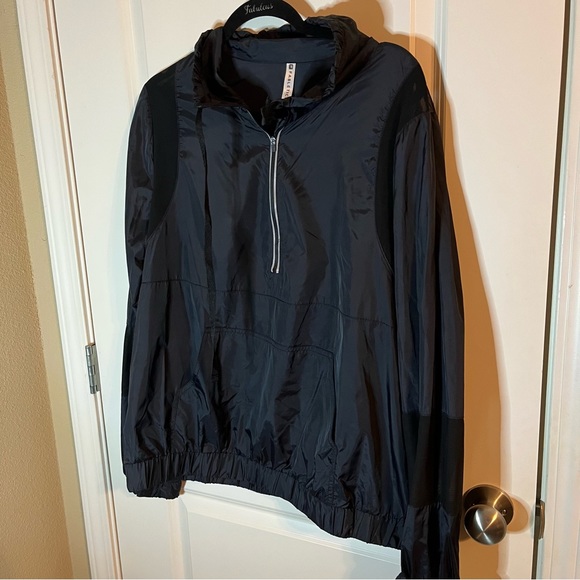 Fabletics Lightweight Jacket - Picture 3 of 8